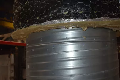 Je možno systémy pro požárně odolná VZT potrubí montovat na nerezové potrubí?