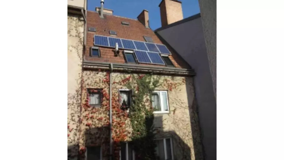 isover_rekonstrukce_bytu_stary_dum_zvenku