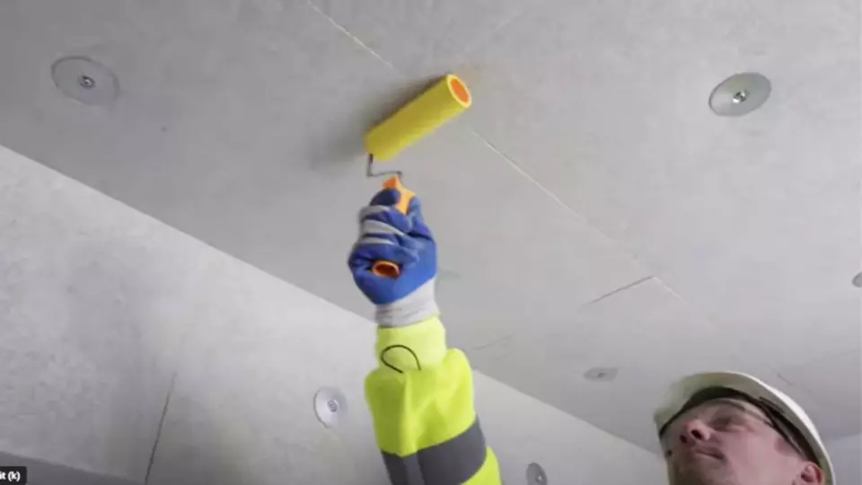 Srovnání hran válečkem Srovnání hran válečkem