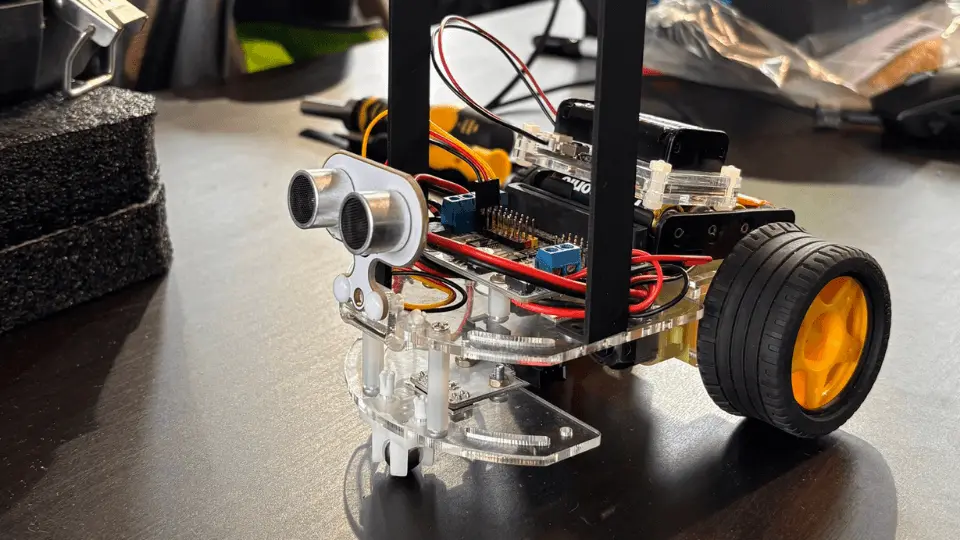 Isover podpořil soutěž Robotrack v Týništi nad Orlicí